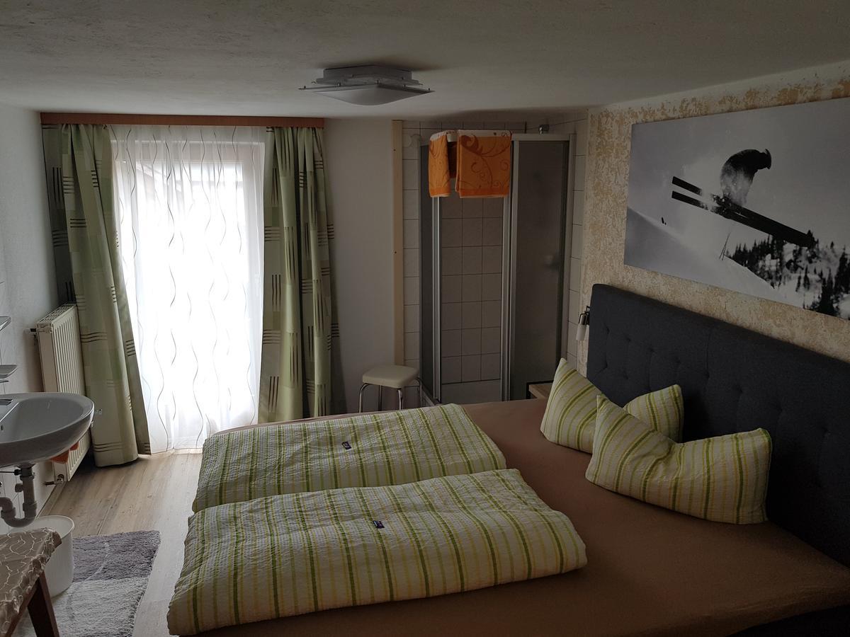 Gasthof Pension Santeler Санкт-Леонгард-ім-Пітцталь Екстер'єр фото