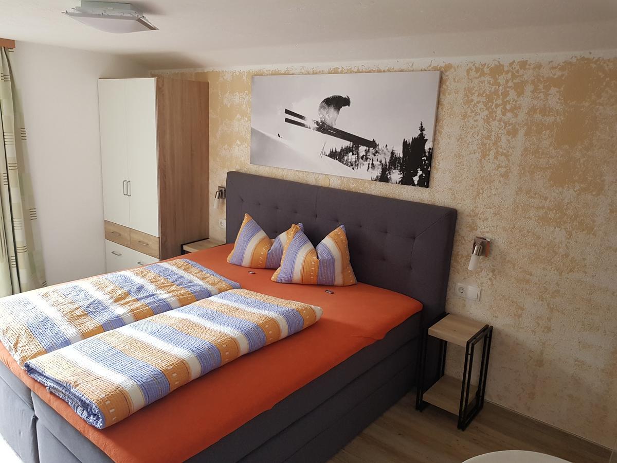 Gasthof Pension Santeler Санкт-Леонгард-ім-Пітцталь Екстер'єр фото