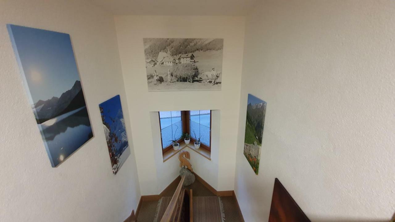 Gasthof Pension Santeler Санкт-Леонгард-ім-Пітцталь Екстер'єр фото